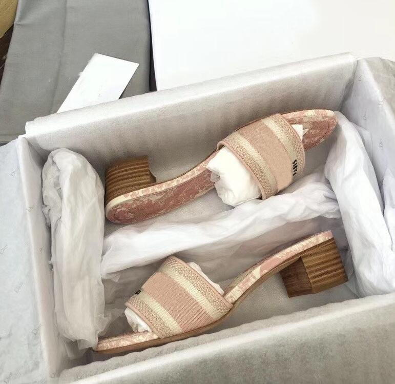 

Dress Shoes Top Luxury Dway Heeled Slide Ladies Sandals Summer Chunky Heels Embroidered Cotton Beach Slides Multicolor Designers Slipper Blue Pink Black