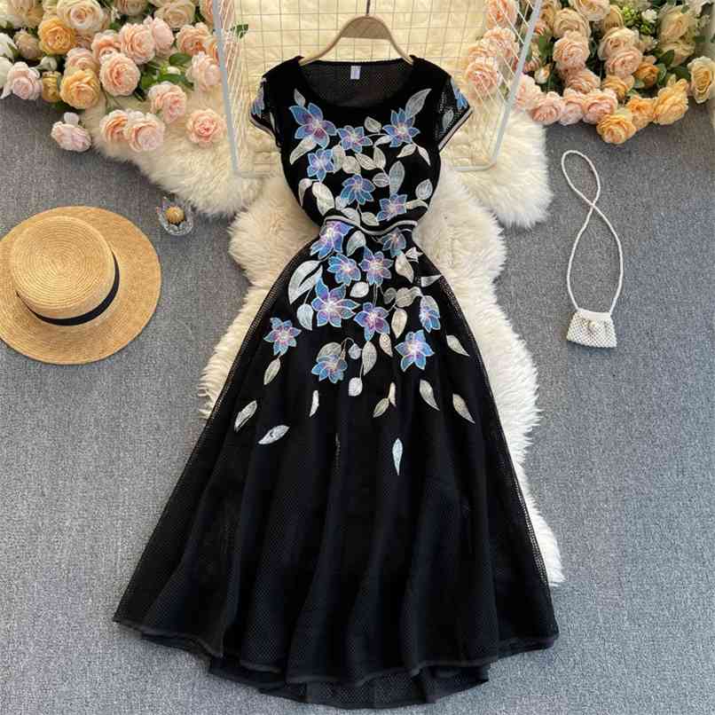 

Summer Embroidery 3D Flower Women\ Dress O-neck Short Sleeve Slim Mid High Quality Hollow out Grid Black 210602