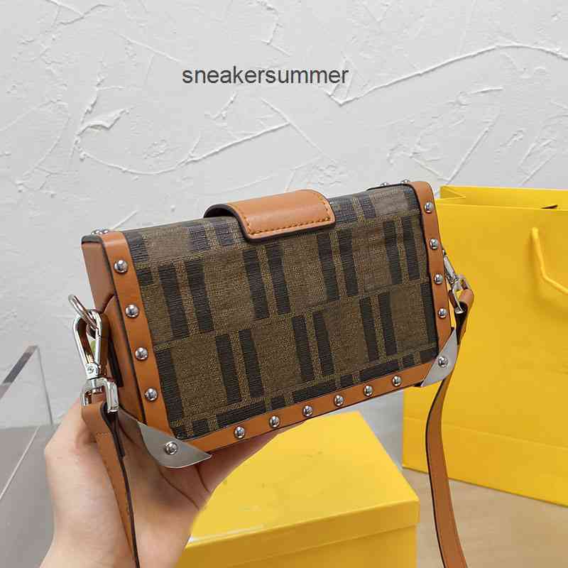 

Flower Classic Designer Handbags Fend i Women Crossbody Bags Founder Box Flap Bag with f Letter Purse Silver Removable Strap Rivet Lady Wallets Hh
