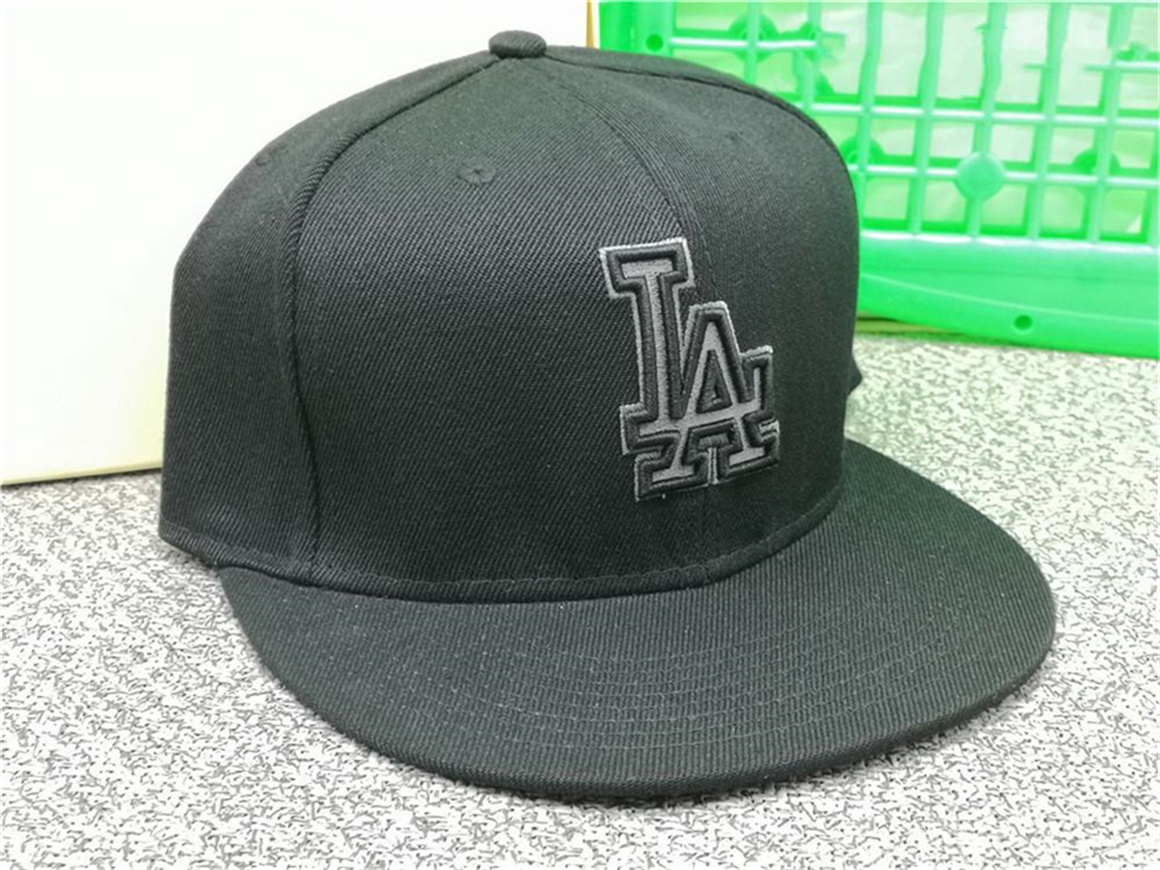 

NEW HS camiseta nueva Los Angele sombreros hombre bonita letra D caps béisbol adulto pico plana hat ajustada Hip Hop hombres mujeres completa cerrado Gorra