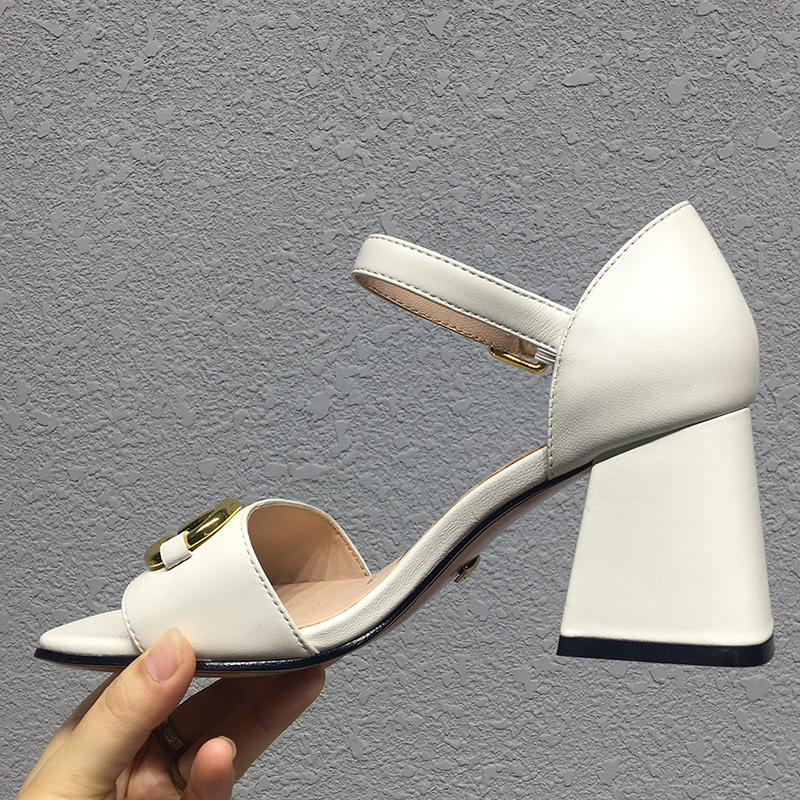 

summer Luxury designer heels Sandals for women Sliders Fashion Buckle chunky heel Shoes Genuine Leather Cover Heeled Womens Shoe High quality Sandal, Black