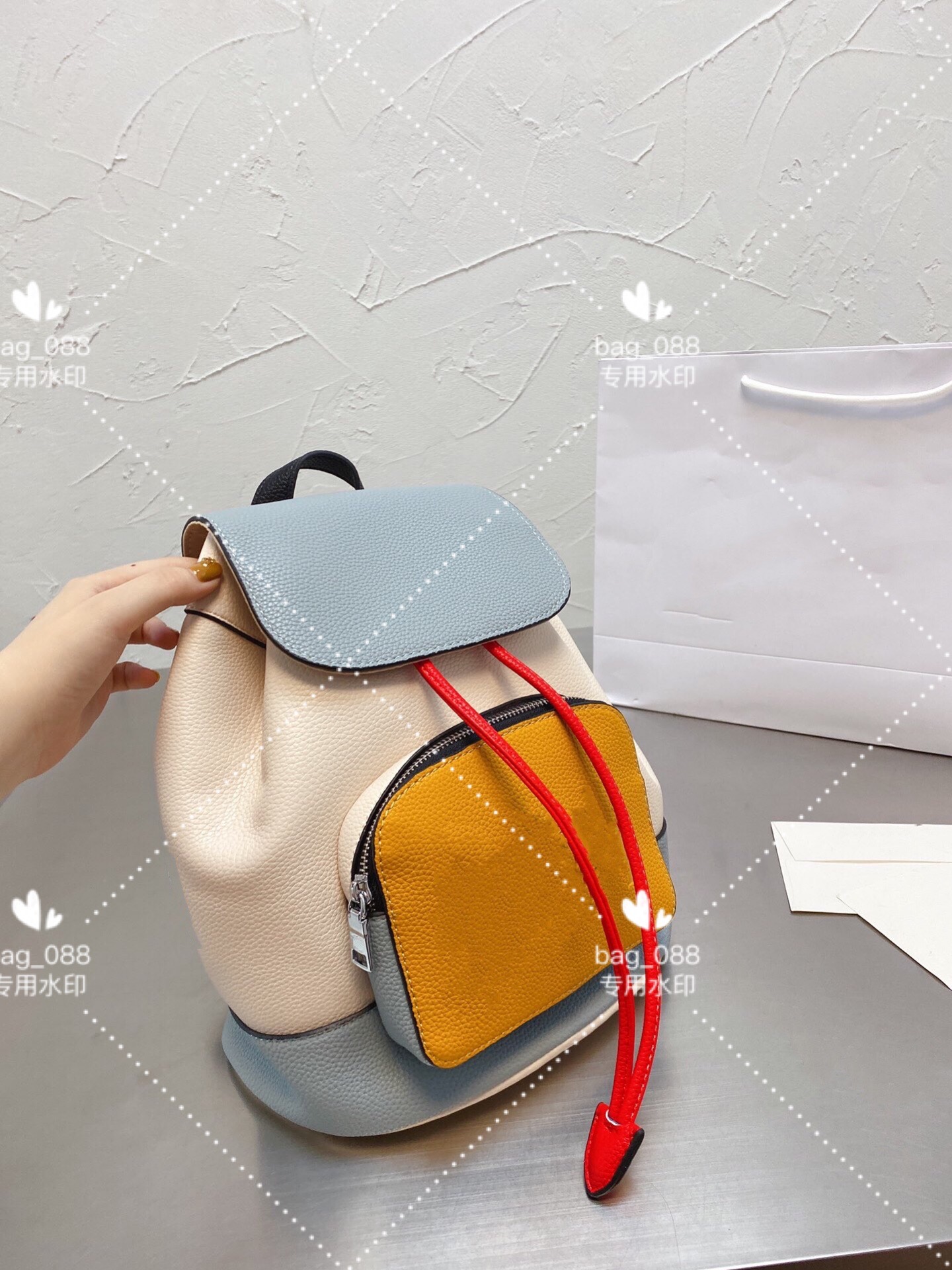 

Designer backpack bag leather with relief embossing made of super capacity portable fashion joker leisure women must choose