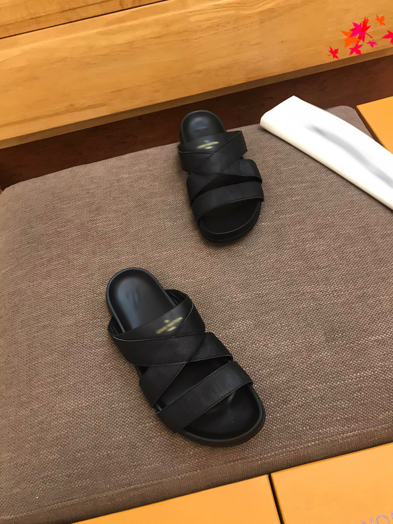 

2021 Designer luxurys slippers men sandals fashion beach shoes flip flops flat non-slip classical hole slipper with box size 39-45 -G79, Black