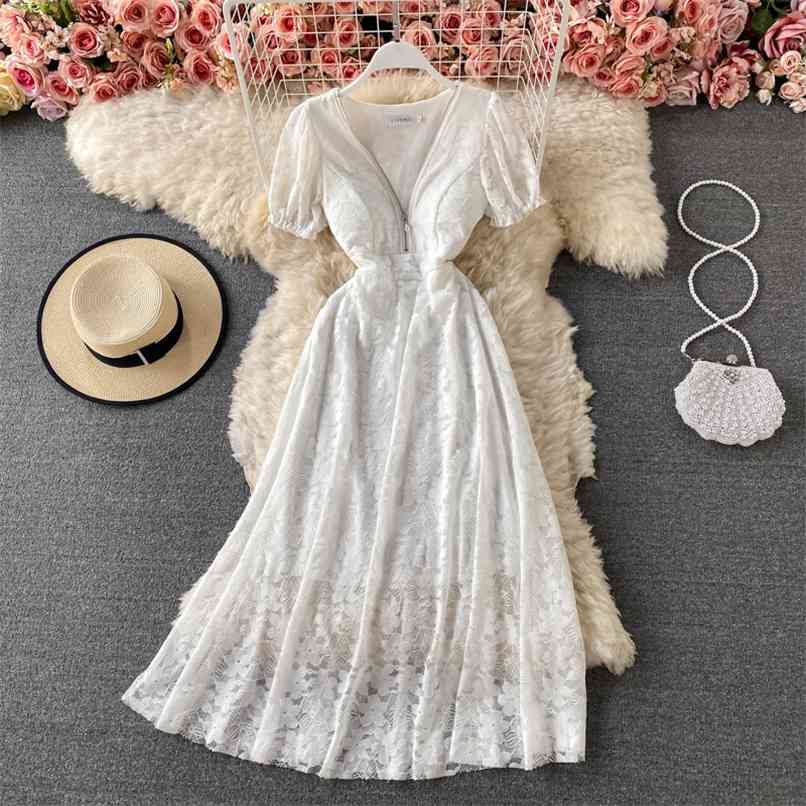 

Simple White Party Dress Elegant A-line V-neck Zipper Short Puff sleeve Slim Long Lace Female Flower Jacquard Hollow 210602