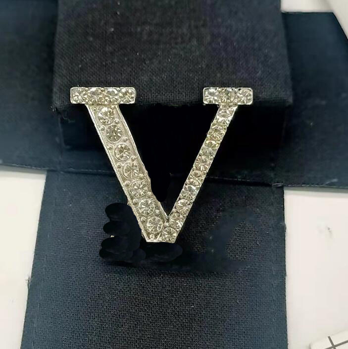 

High Quality 18K Gold Plated Silver Plateds Brooches for Mens Womens Fashion Designer Brand Double Letter Pearl Suit Collar Pin Brooche Luxury Jewelry Accessories