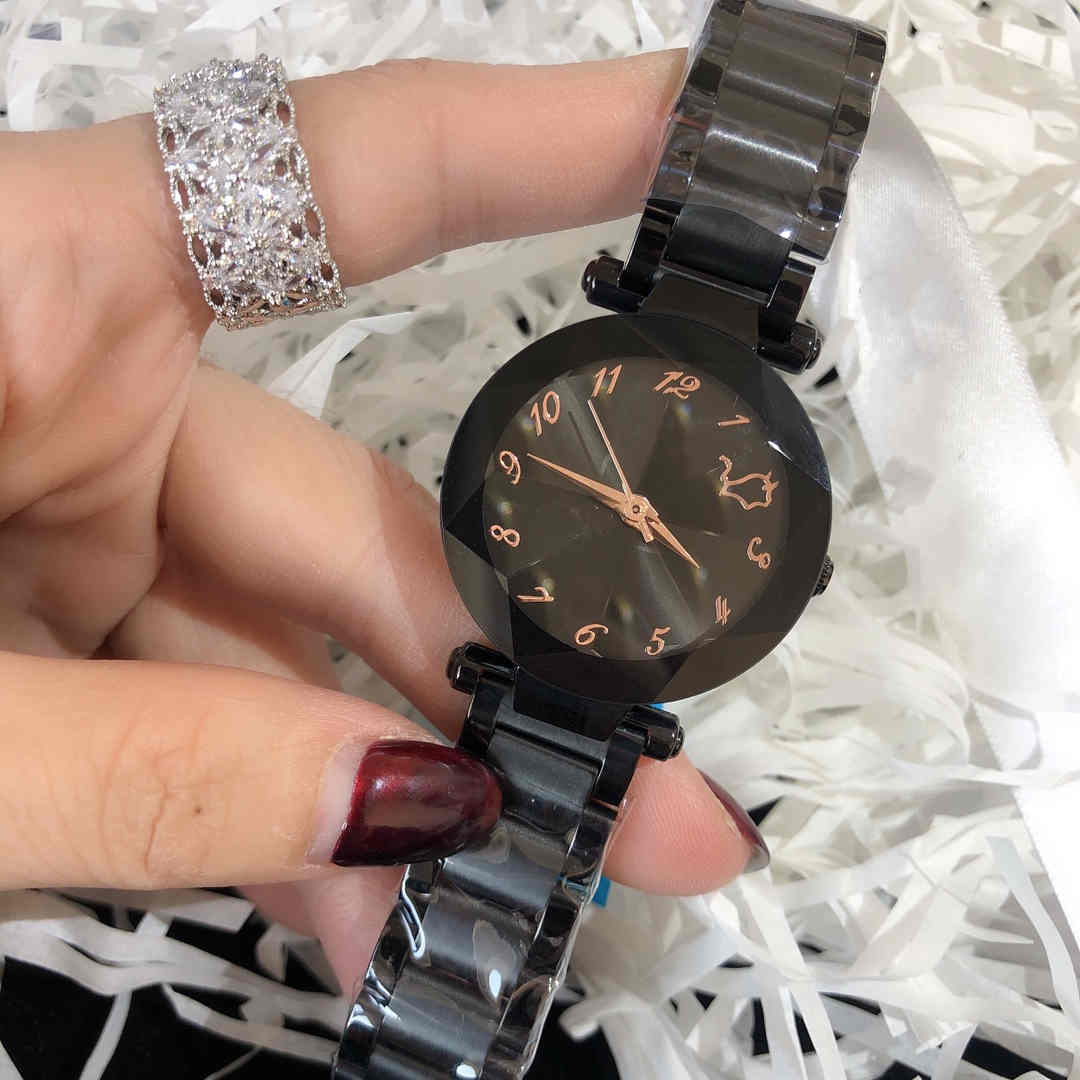 

2021 High Quality Three-Pin Quartz Watch Fashion Women's wristWatchesLuxury Watches Folding Steel Straps Deluxe Style Dial