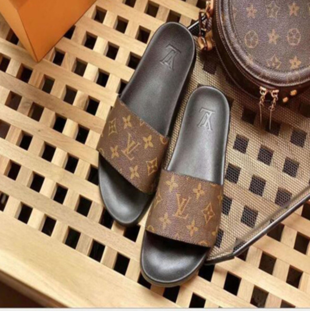 

Men Women Sandals Shoes Summer Fashion Flat Sandals Slipper Flip Flop ui13 LV LOUIS VV VITTON new YSL women
