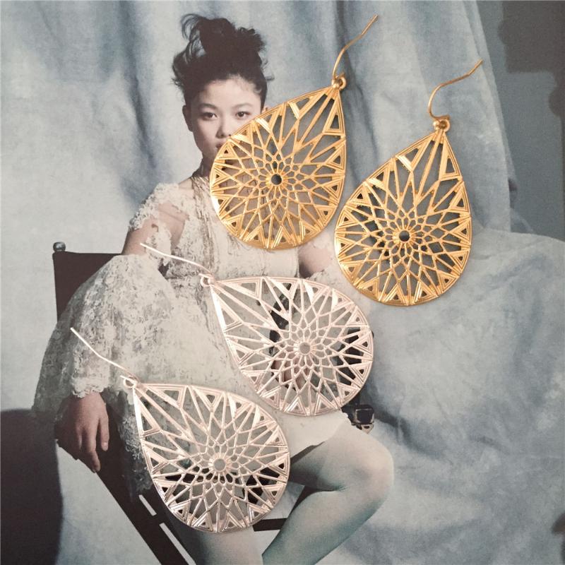 

Classic Gold Or Silver Color Filigree Waterdrop Earrings For Women Lady Decoration Elegant Gorgeous Antique Vintage Jewelry
