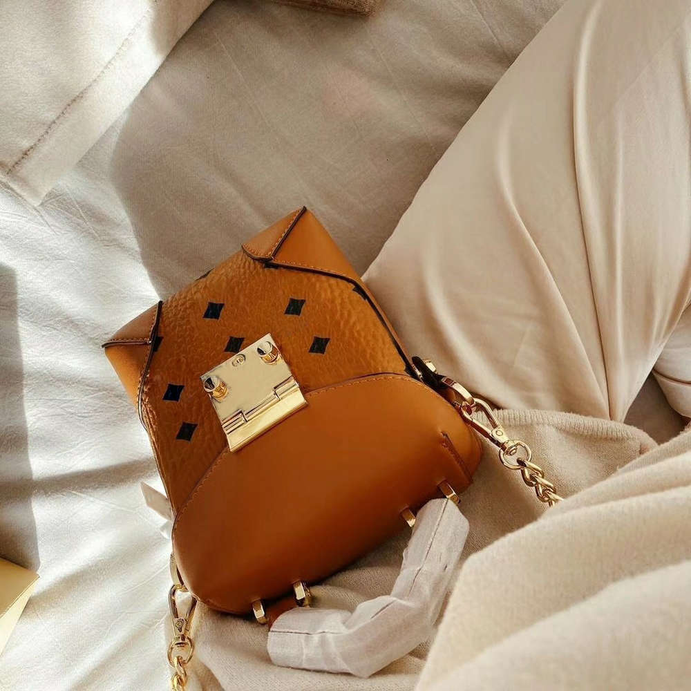 

5A+Luxury Female in fall and winter of 2020 the new western style joker packet tide mobile inclined bag one shoulder, Color1