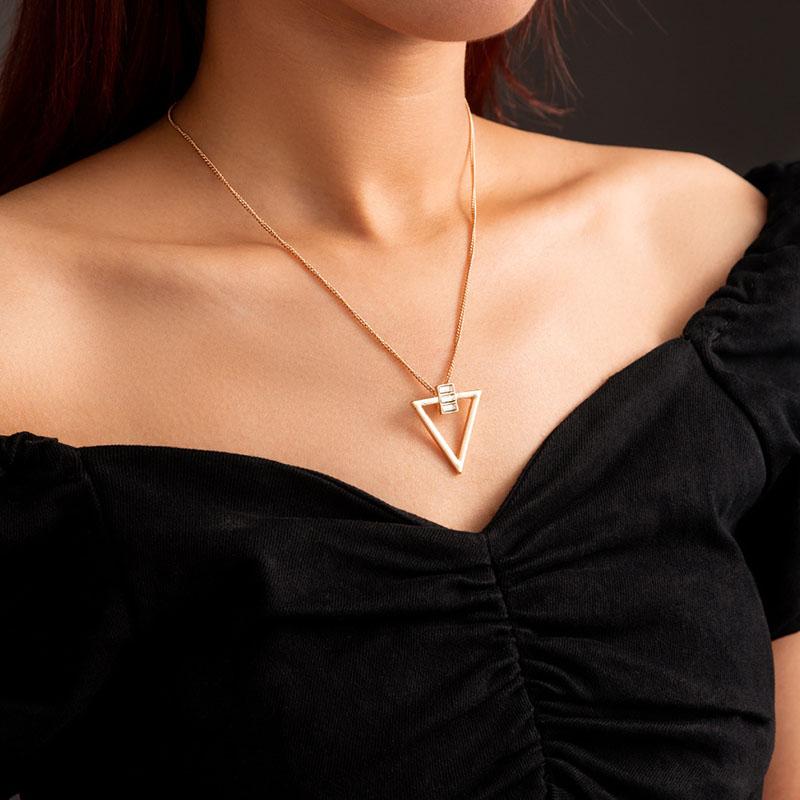 

Pendant Necklaces Small Design Necklace Simple Temperament Ornaments Metal Triangle Hollow Out Accessories