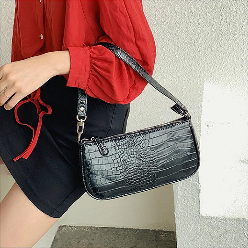 

PU Leather Luxury Women Baguette Handbags Fashion Ladies Small Shoulder Bag Vintage Female Evening Clutch Purse Underarm Bags, Black
