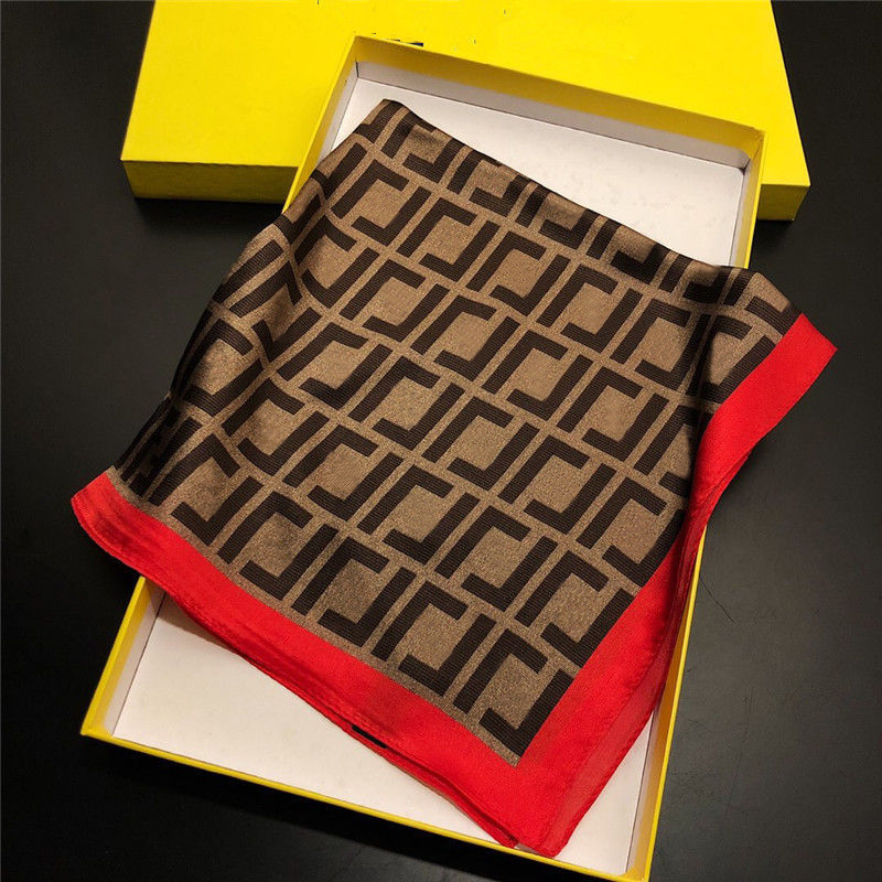 2026 Printemps Soie Designer Écharpes Femmes De Luxe Hommes Lettre Foulards Designers Petite Écharpe Variable Foulard Cadeau Top Qualité