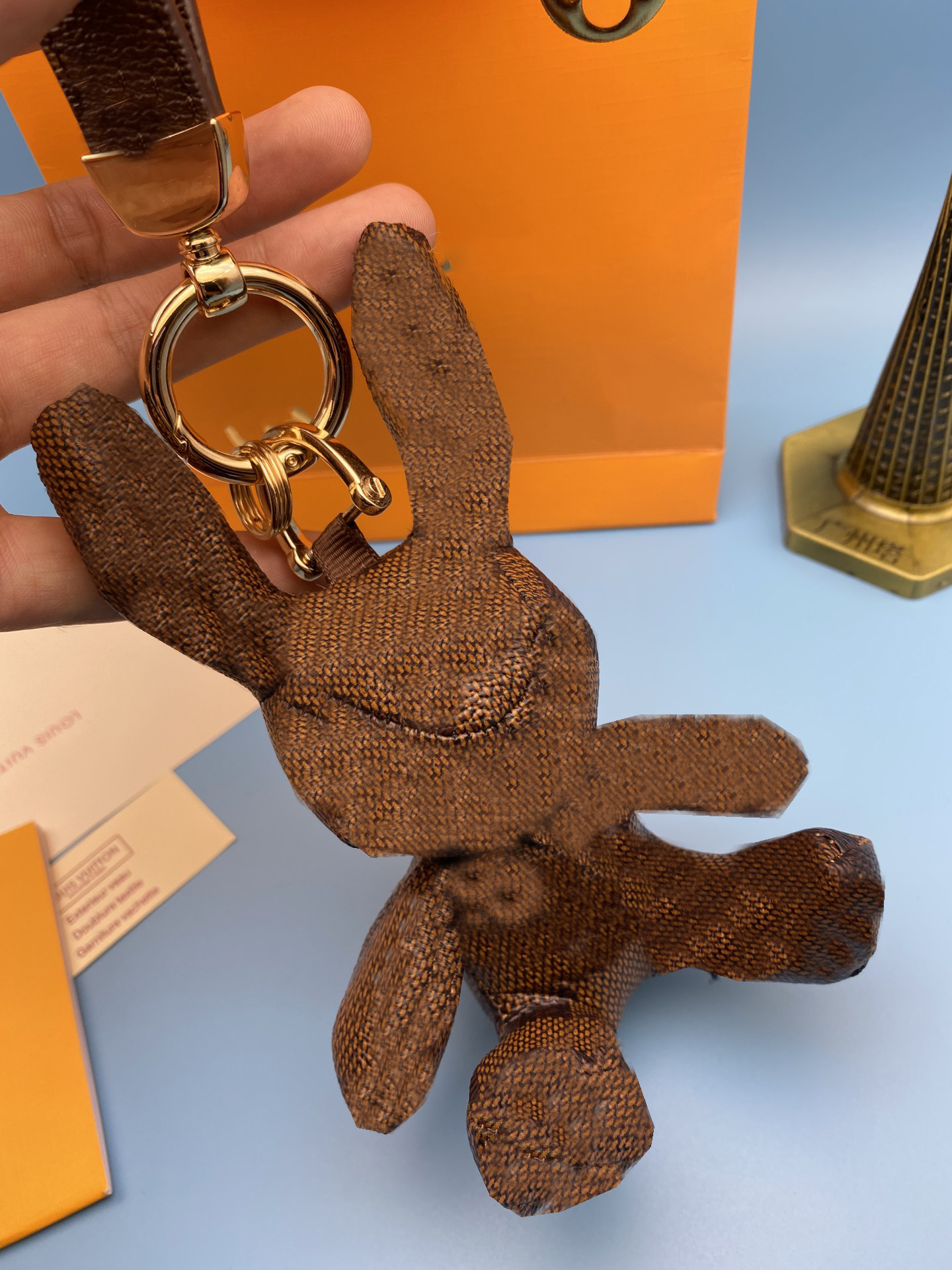 

Wholesale Designer French Bulldog Keychain Camouflage Keyring Faux Leather Cartoon Letter Dog Bag Pendant Car Chain Charm Trinket Gifts 4 options goods