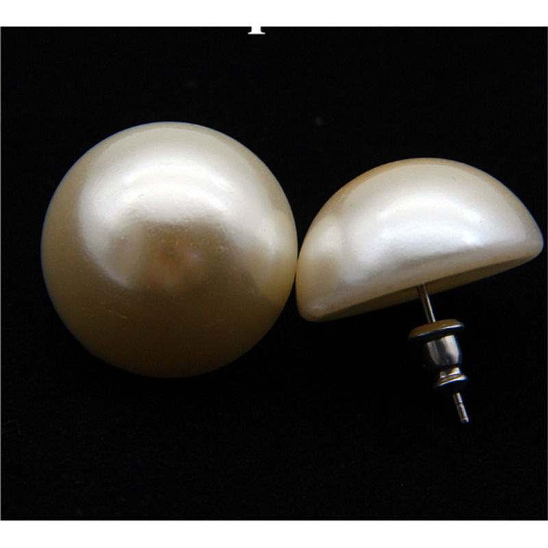 

YUTONG 20MM Big Simulated Pearl Stud Earrings For Women White Color Simple Half Round Imitation Pearl Earrings For Women Gift, Golden;silver