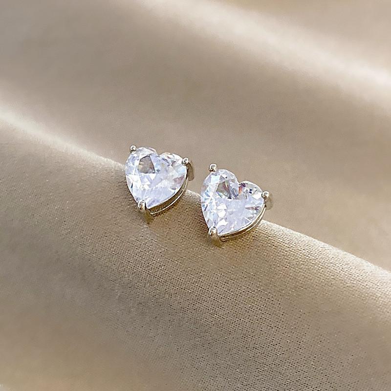 

Stud Fashion Exquisite White Cubic Zirconia Heart-shaped Earrings For Woman Cute Sweet Korean Luxury Jewelry Gifts