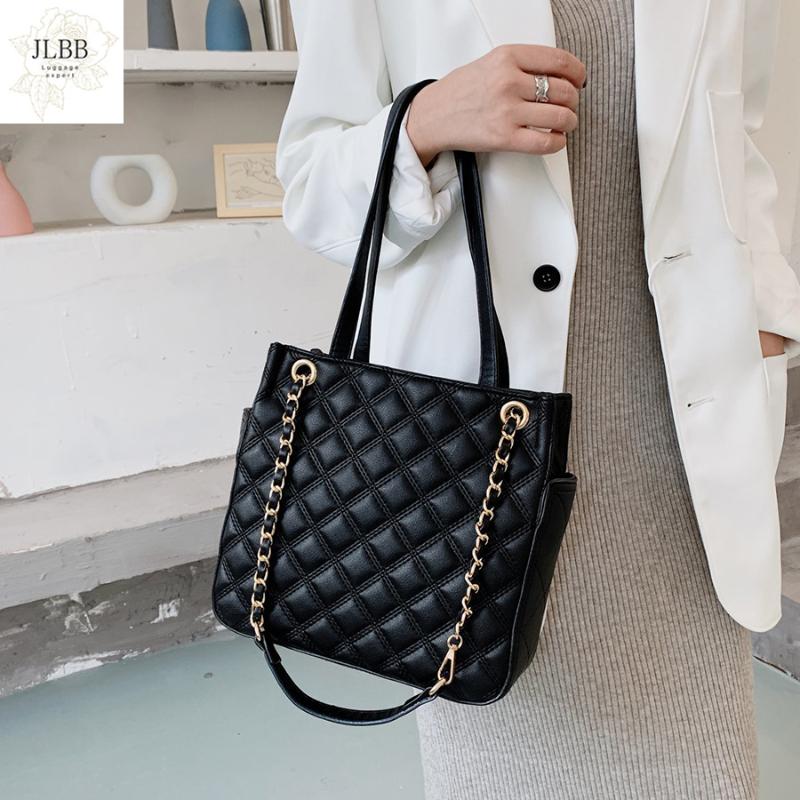 

Small Chain PU Leather Crossbody Bags for Women 2021 Trending Designer Shoulder Handbags and Purses Trend Luxury Hand Bag, Black