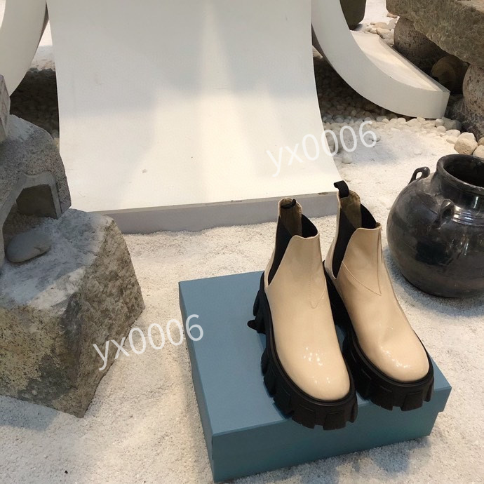 

2021 Women Designer Boots Martin Desert 35-41 Boot Flamingos Love Arrow 100% Real Leather Medal Coarse Non-Slip Winter Shoes ds200808, 04
