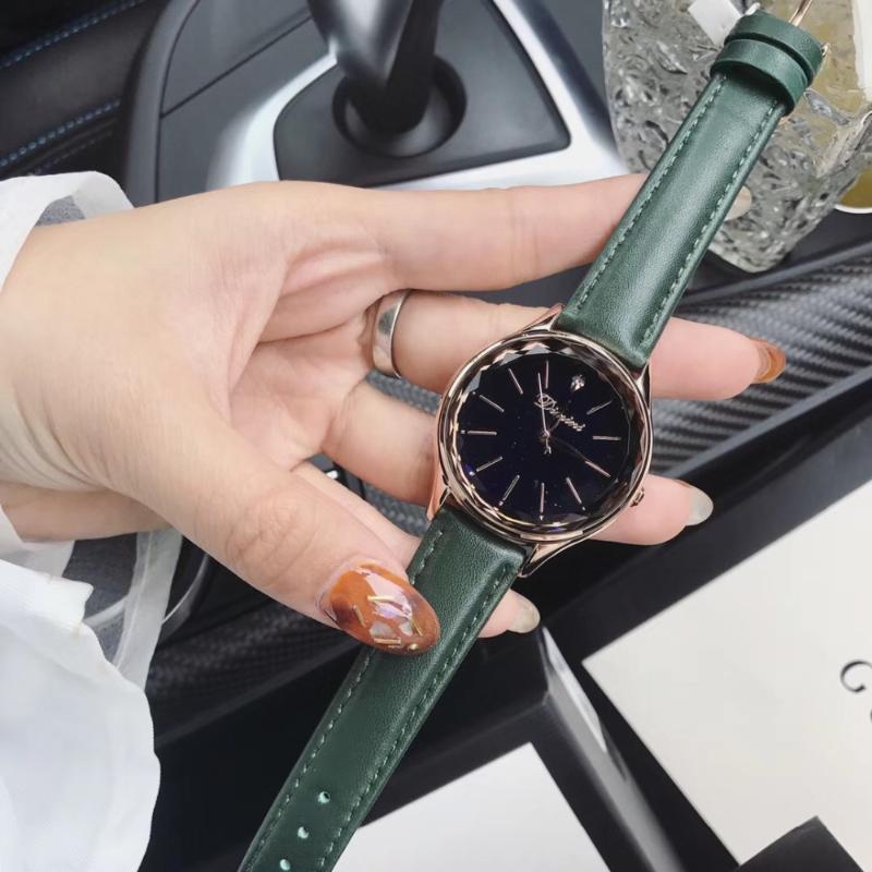 

Wristwatches Fashion Candy Colors Real Leather Watches For Women Multi Cutted Glass Crystal Watch Waterproof Girls Students Wristwatch Quart, Red