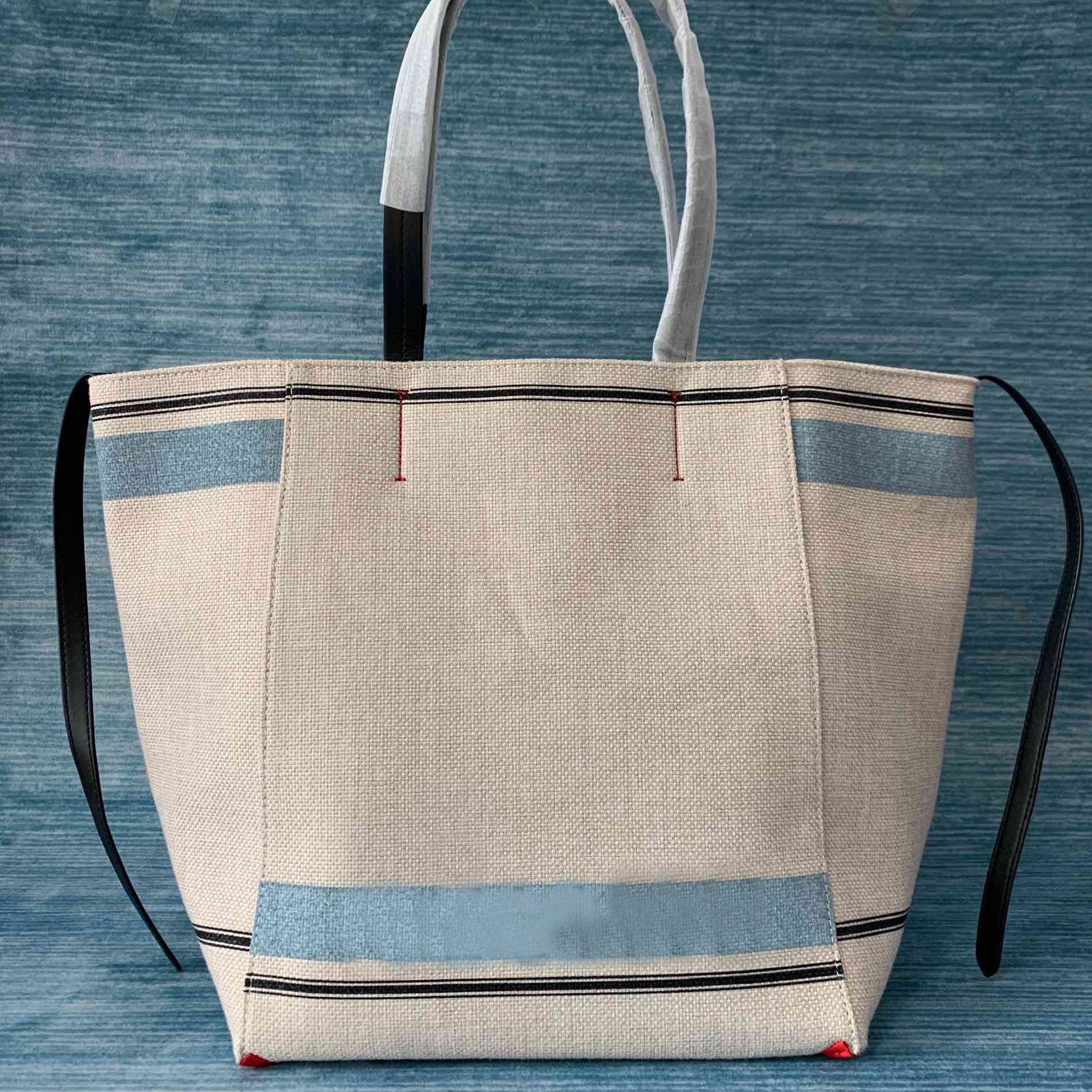 

Designer fashion lady sunshine beach bag high quality canvas color matching large capacity leisure vacation style simple neutral fresh handbag, Customize