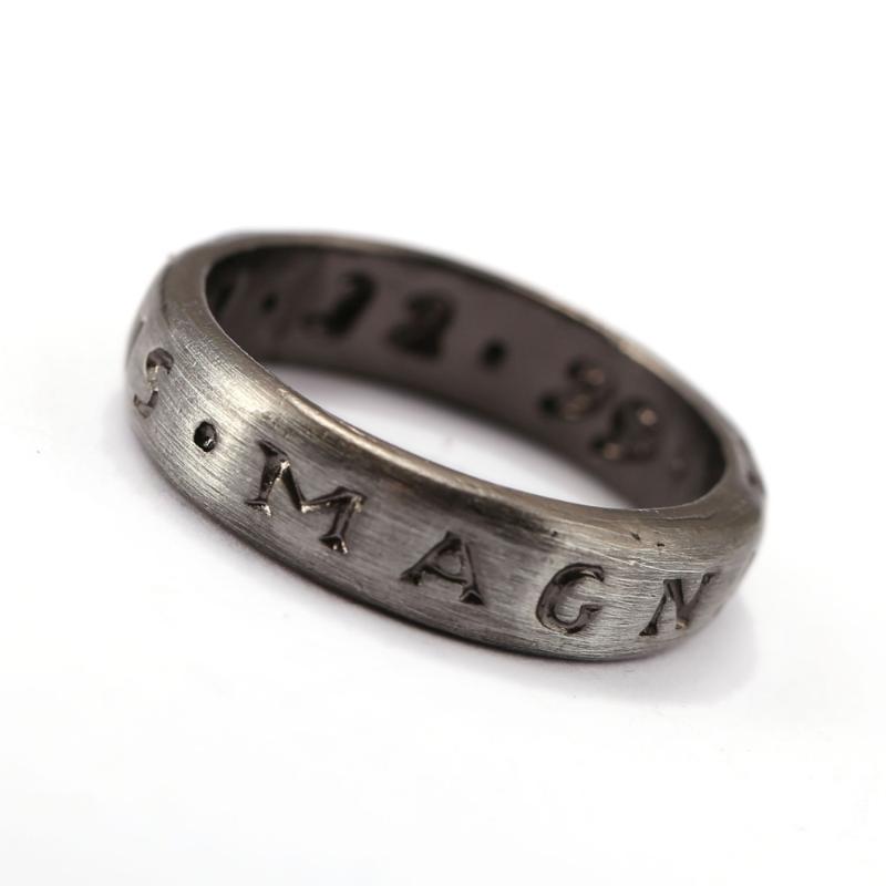 

Cluster Rings MS Jewelry Uncharted Drake Ring Mysterious Sea Area A Thief's End Titanium Man Vintage Cosplay Friendship Gift