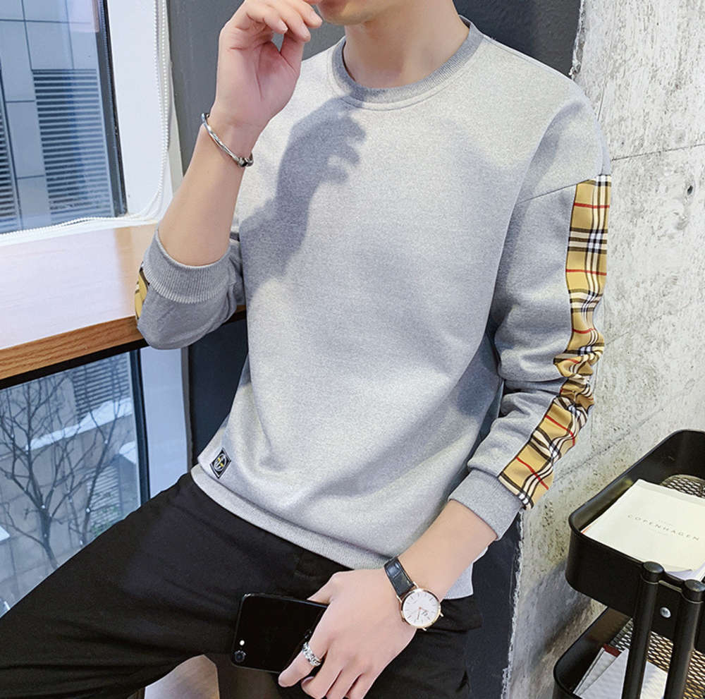

Chic long sleeve men's T-shirt fashion Korean version 2019 white coat, Black;brown