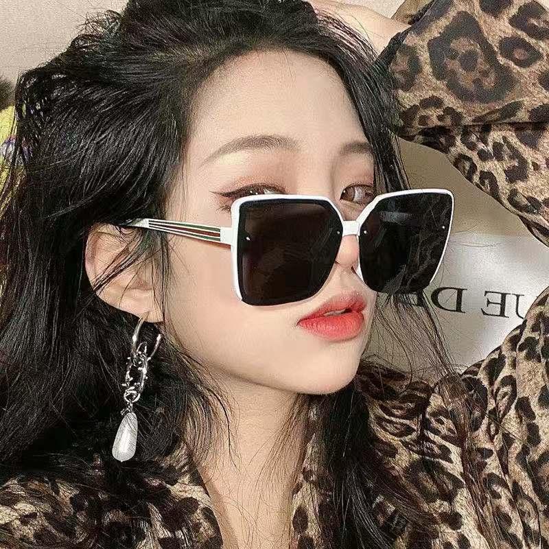 

Sunglasses Square Women Vintage Oversized Glasses Men White Lenses Green Eyeglasses Outdoor Party Trends 2021 Brand Designer