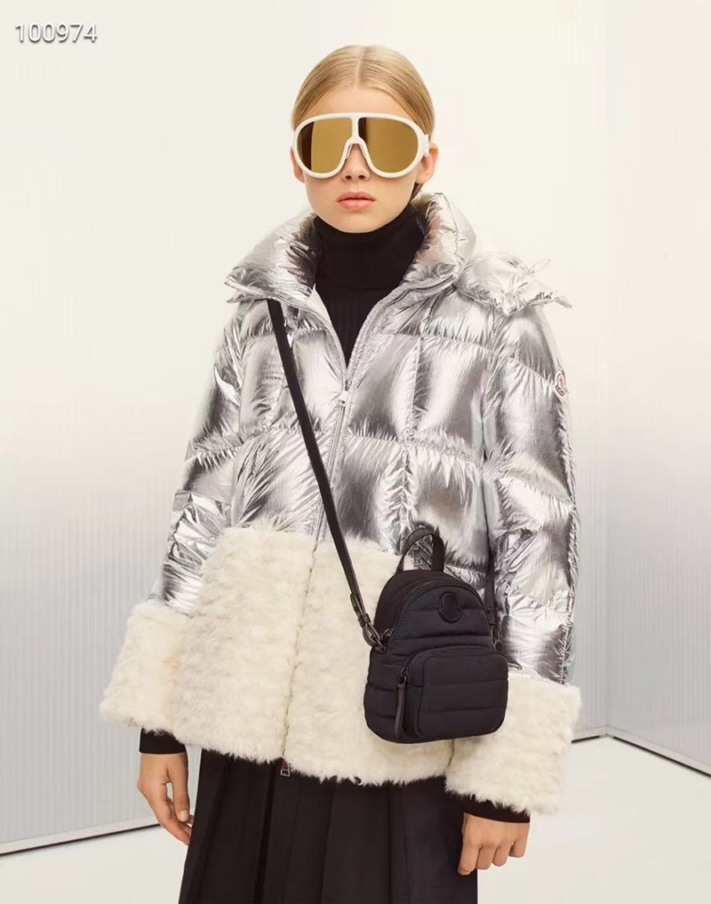 

Women Nylon Short Down Jacket Mental Zipper Pockets BeltThick Warm Coat Classic Designer Lady Fur Hood Long Winter Outwear