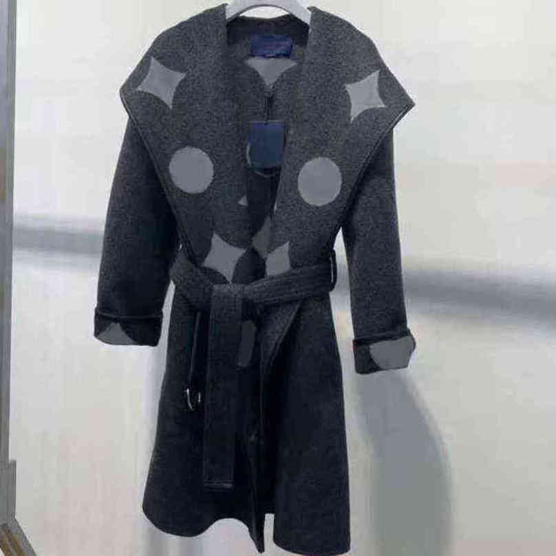 

Winter designer Women Wool coat windbreaker logo brand midi thick woolen coats jackets album Outerwaer Trendy Classic Bathrobe Style Women clothes wholesale a1