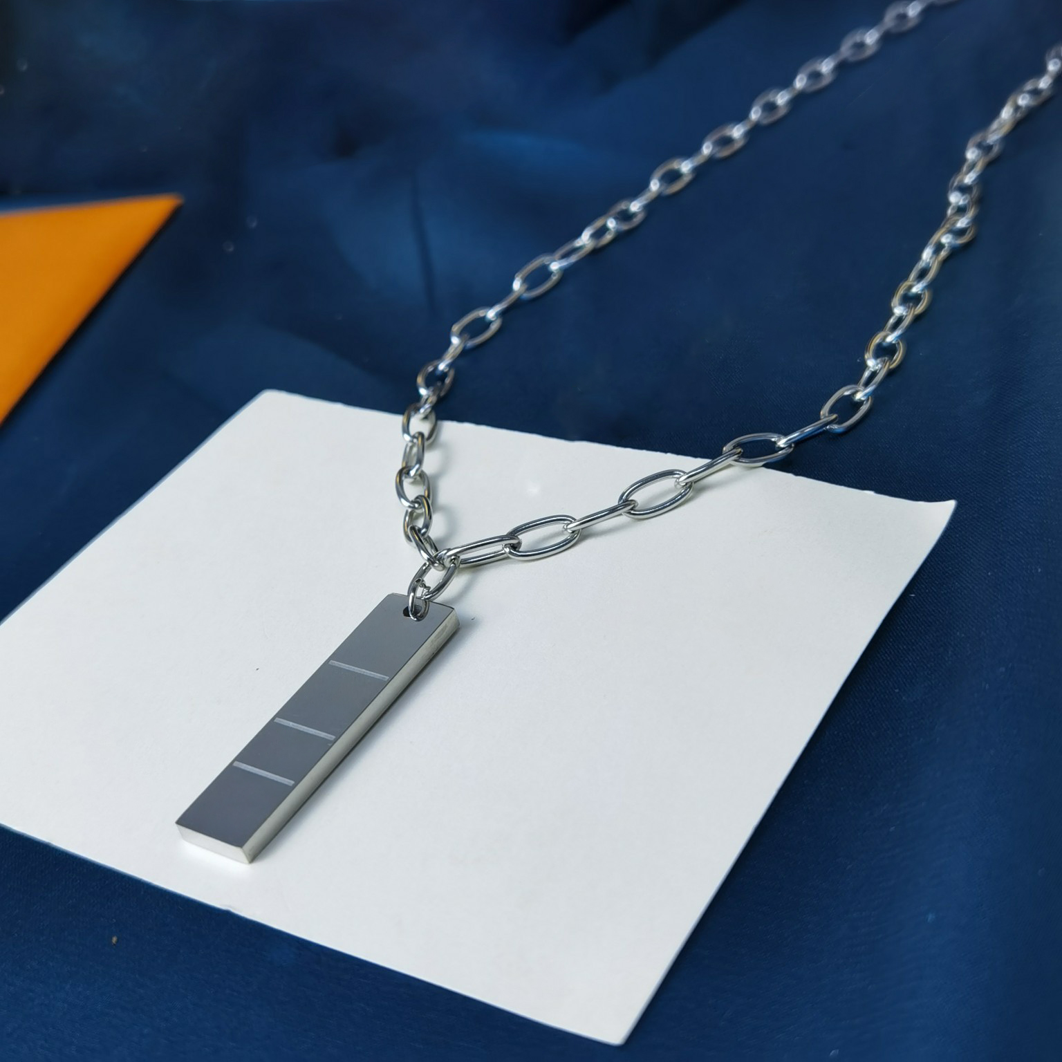 

Design Women Pendant Necklaces Luxury Unisex Party Wedding Lovers gift Europe America Fashion Style hip hop jewelry