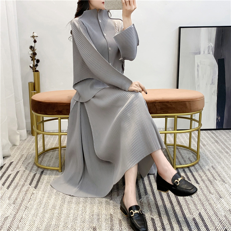 

2021 New Spring Pleated Women Noble Fabrics Long-sleeved Single-breasted Jacket + Casual Skirt Two-piece Plus Size Suit 8004 Cttt, Blue skirt