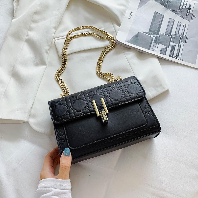 

2021 new fashion net red fashion ins versatile popular women's one shoulder messenger bag chain orange small square bag, Black