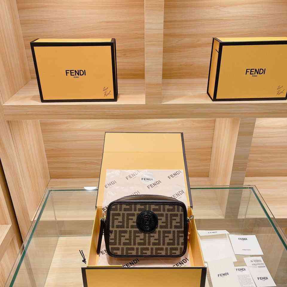 

[A Mao leather original bag women's 2021 net red new fashion messenger One Shoulder Camera Bag ZLY Bags ZLY