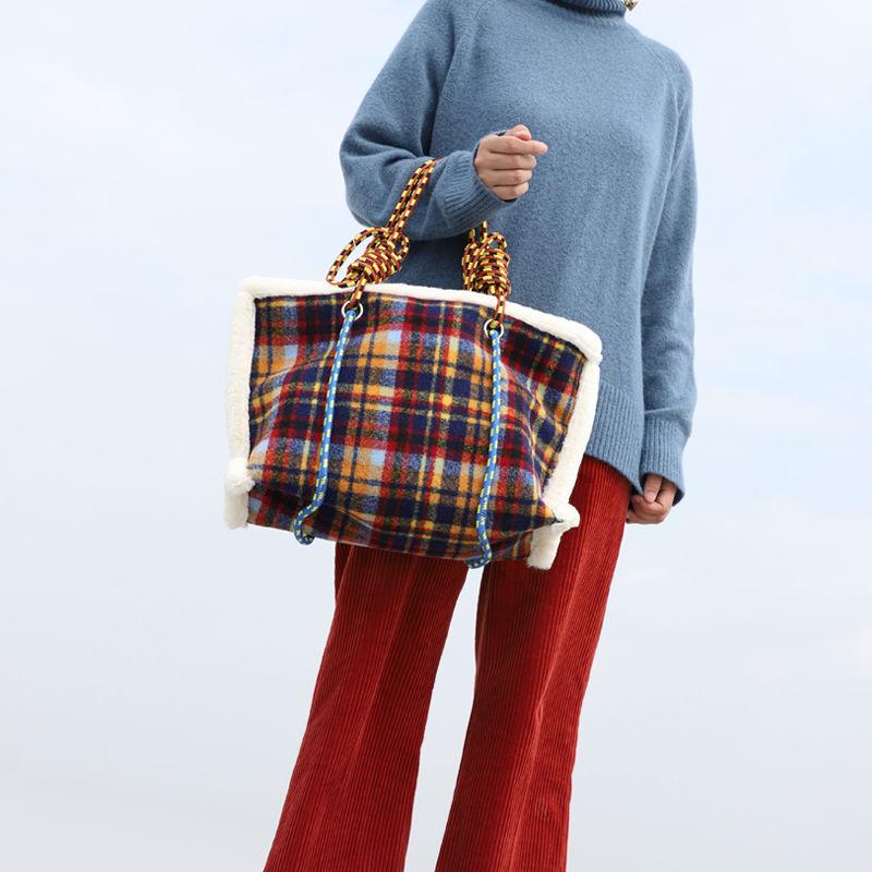 

Designer bag niche imitation lamb wool plaid Tote Bag rope knitted shoulder strap woolen tote, Color small