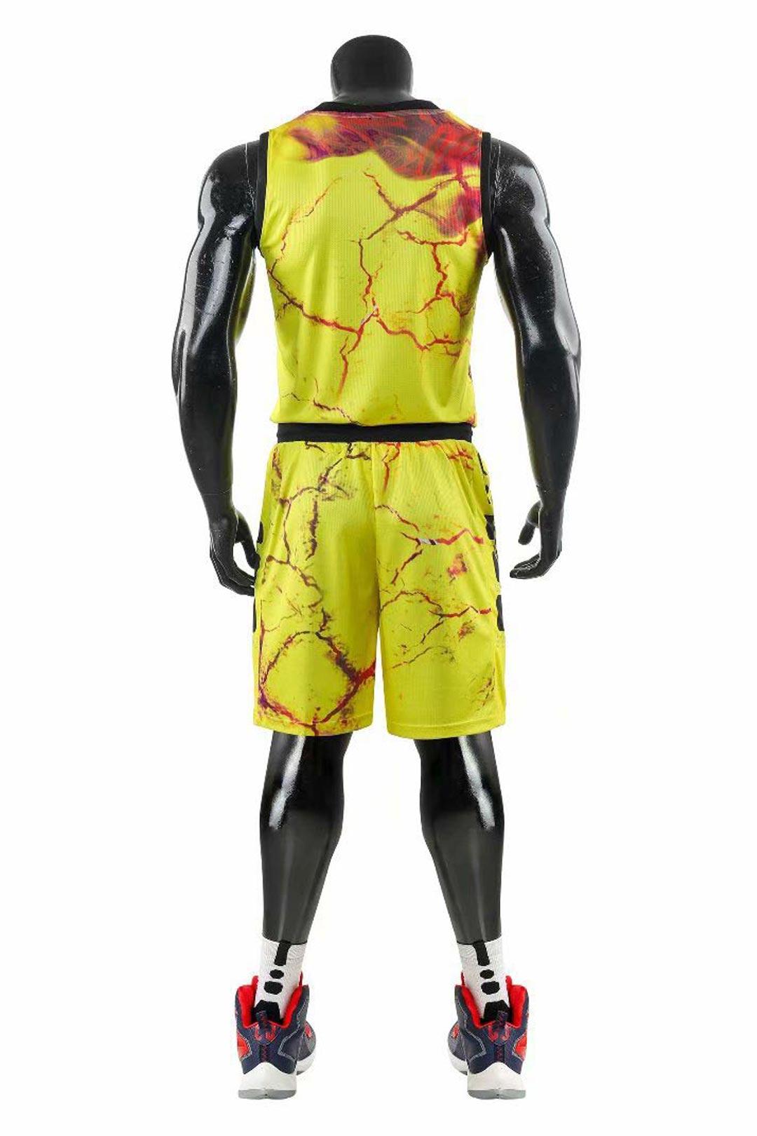 Vente en gros d'uniformes de basket-ball hommes personnalisés, Kits pour hommes Vêtements de sport Tracksuits à prix réduit Boy Basketball Ensemb