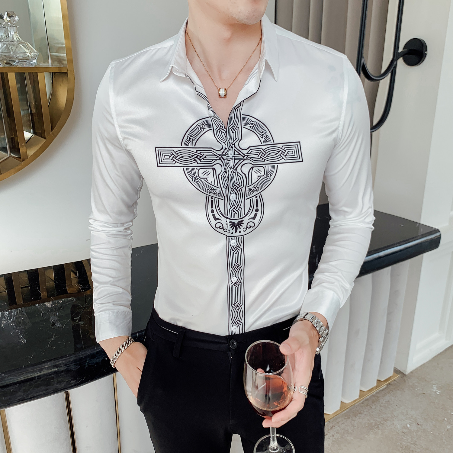

2021 New Autumn Long Slender Cross Casual Impression Chemse Man's Homeless Club Ed Shirt Male Clothes 4thl, White