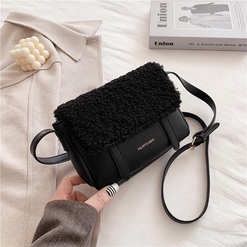 

2021 brand design ladies shoulder bag warm and comfortable shoulder strap built-in mezzanine party girl makeup messenger bag, Black