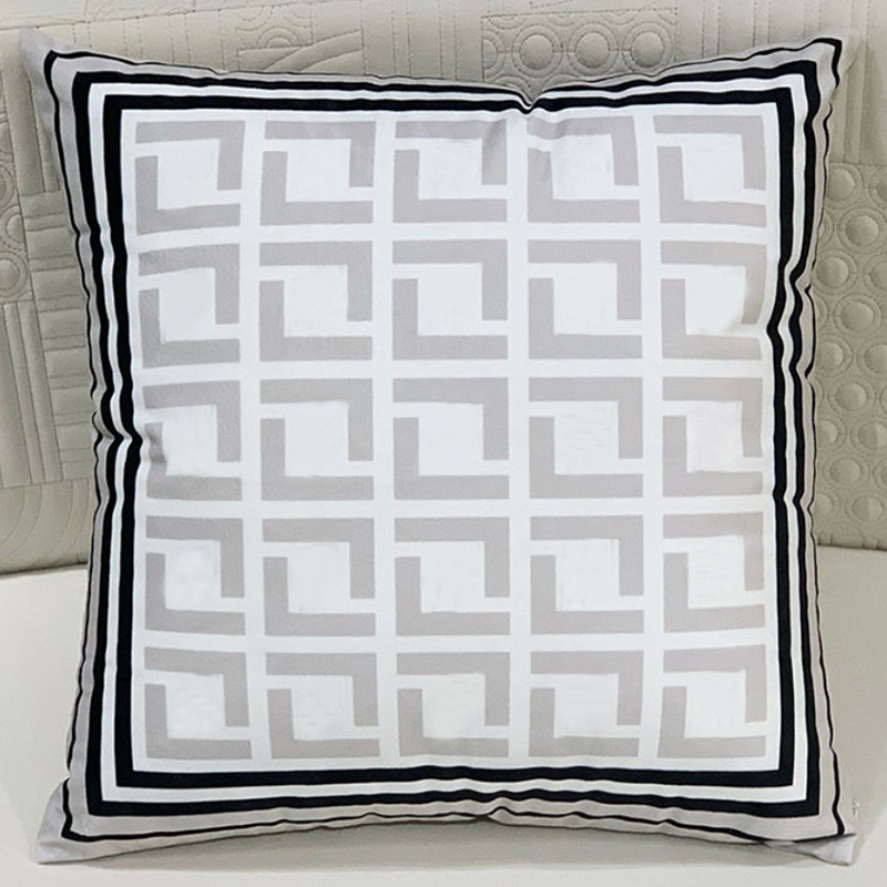 

Luxury Square Cushion Designer Decorative Pillow F Luxurys Designers Cushion Fashion Cotton Pillow Home Decor Four Seasons D2110199Z, Brown