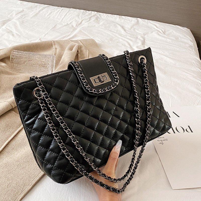 

Small Luxury Chain Crossbody Bags for Women 2021 Fashion Trend Designer Pu Leather Shoulder Bag Female Quality Handbag and Purse, Black