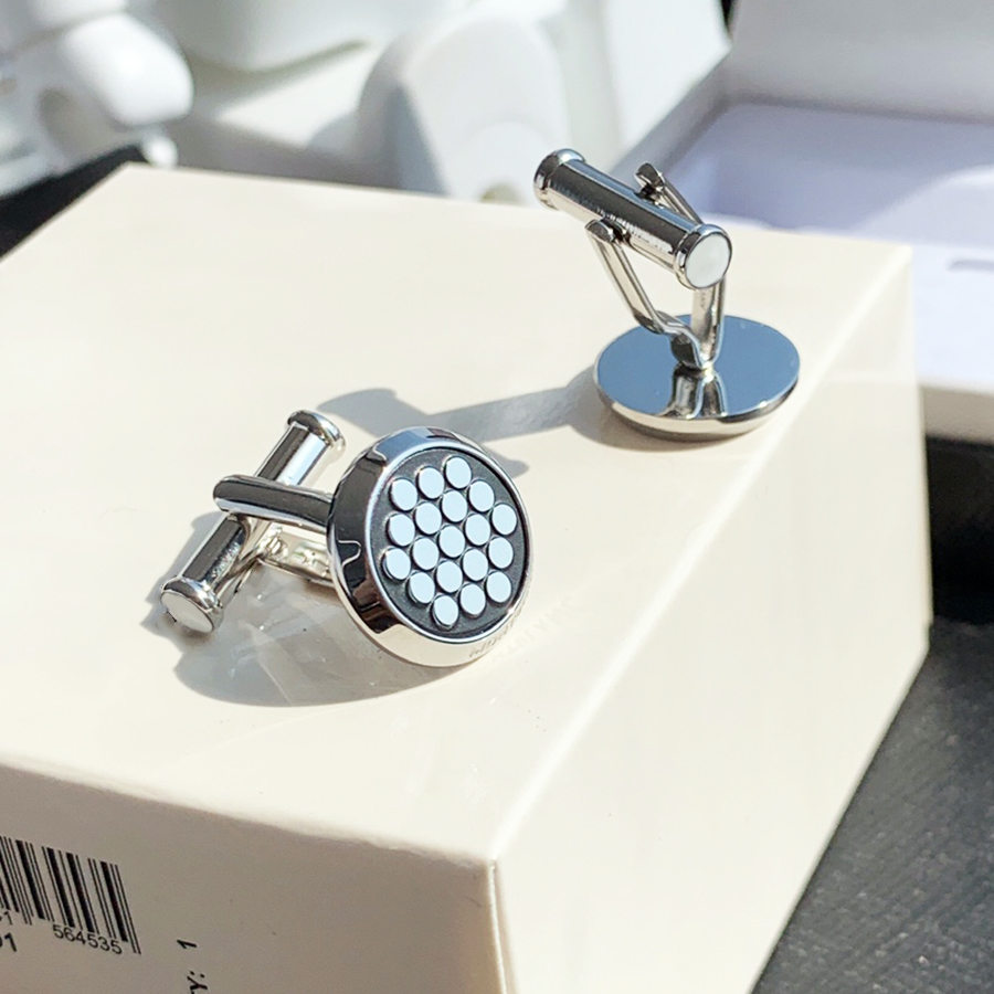 

Luxury Designer Cuff Links High Quality Classic Cufflinks fine steel with box