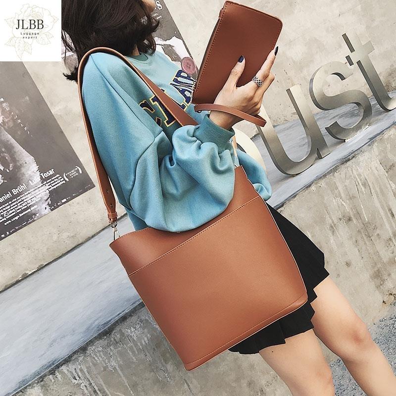 

Net celebrity bucket bag ladies 2021 autumn and winter new wave Korean fashion simple and versatile large-capacity shoulder bag, Black