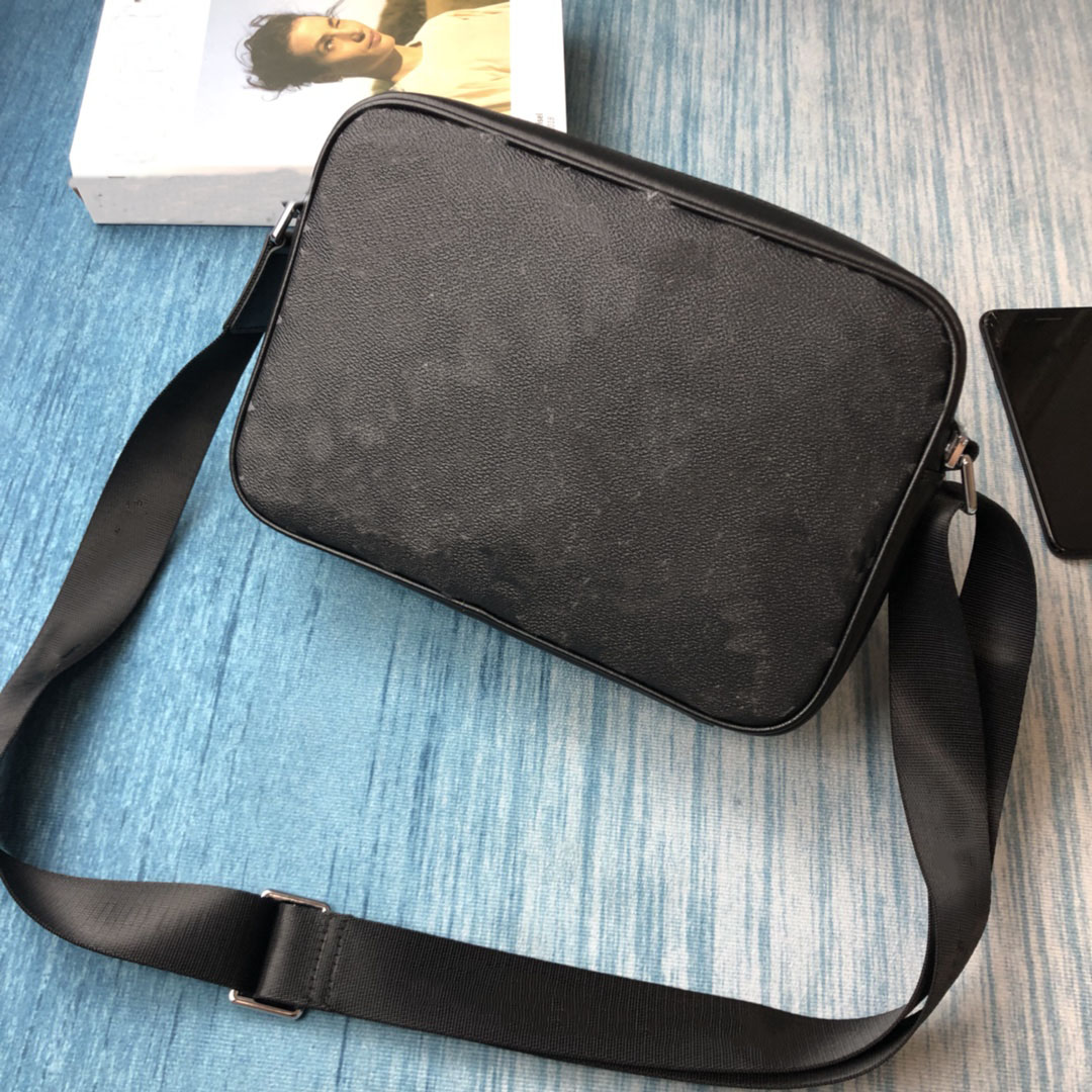 

Top fashion high-end leather hot designer outdoor casual boys shoulder bag28*19*7cm, Black