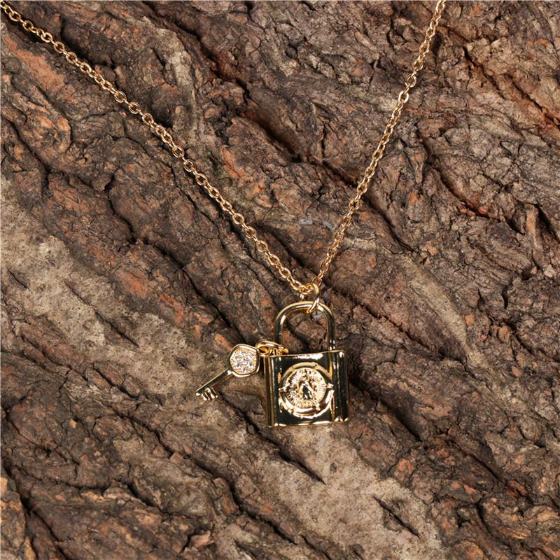 

Liemjee Wholesale Zircon Key Lock Necklace Creative Personality Fashion Jewelry For Women Feature Namour Charm Gift All Seasons
