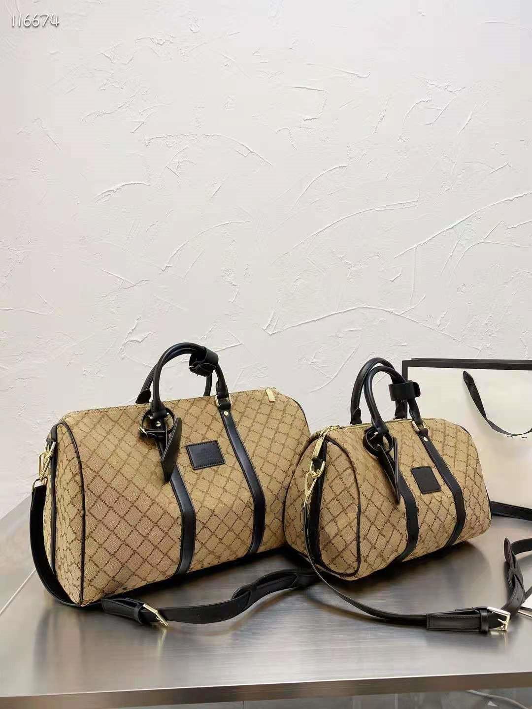 

High quality designer's airport travel bag for men and women