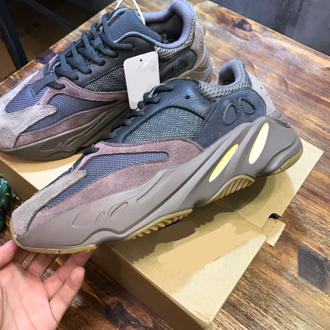 2022 Designer Low cut running shoes 700 Boots MNVN V3 V2 V1 Alvah mens womens top sneakers Luxury sneakers size36-46 02
