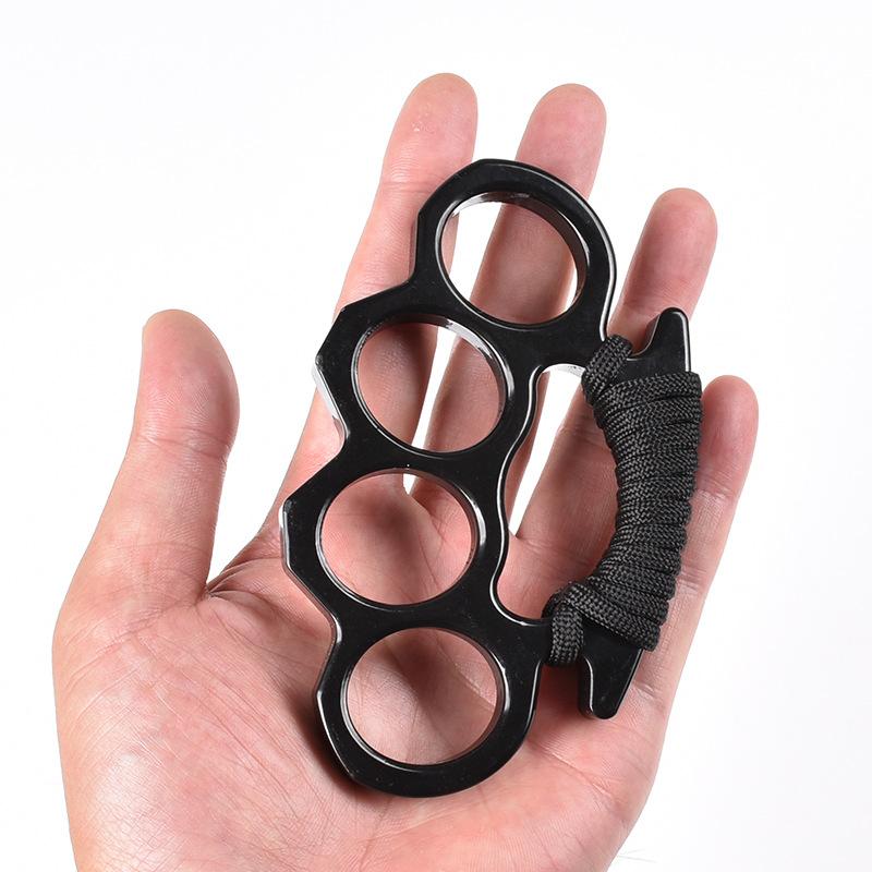 

2020 four Fingers Brand New ARIVAL Hard alloy Black KNUCKLES DUSTER BUCKLE Male and Female Self-defense Knuckle clasp Free Shipping#51d85645