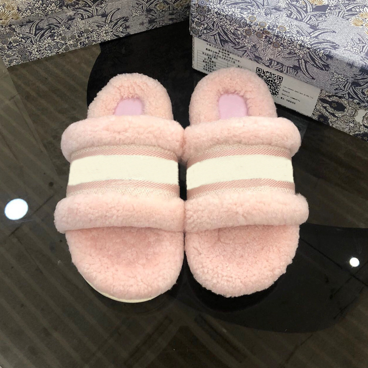 

Luxury Vogue Printed Flat Women Wool Slippers Thick Soles Wear Resistant Indoor Flip-flops High Quality Comfort Loafers Warm Cotton Shoes De, Color1