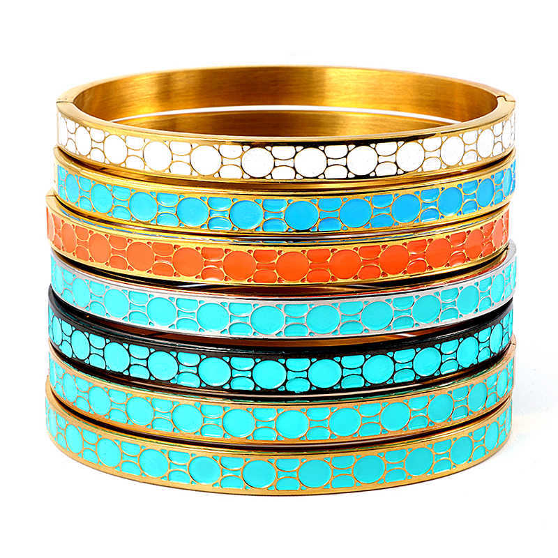 

Brand Black Blue Resin Color Bracelet Women's Men's Enamel Bracelet Stainless Steel Gold Bracelet Custom Q0719