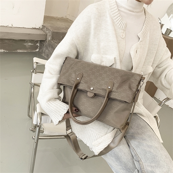 

Purse Big women's 30-year-old Jiang Shuying Manni new One Shoulder Messenger canvas portable Signature bag, Khaki