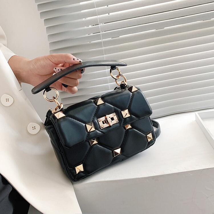 

Factory wholesale leather messenger bags sweet fashion rivet handbag street trend plaid shoulder bag flip solid color rivets personalized handbags