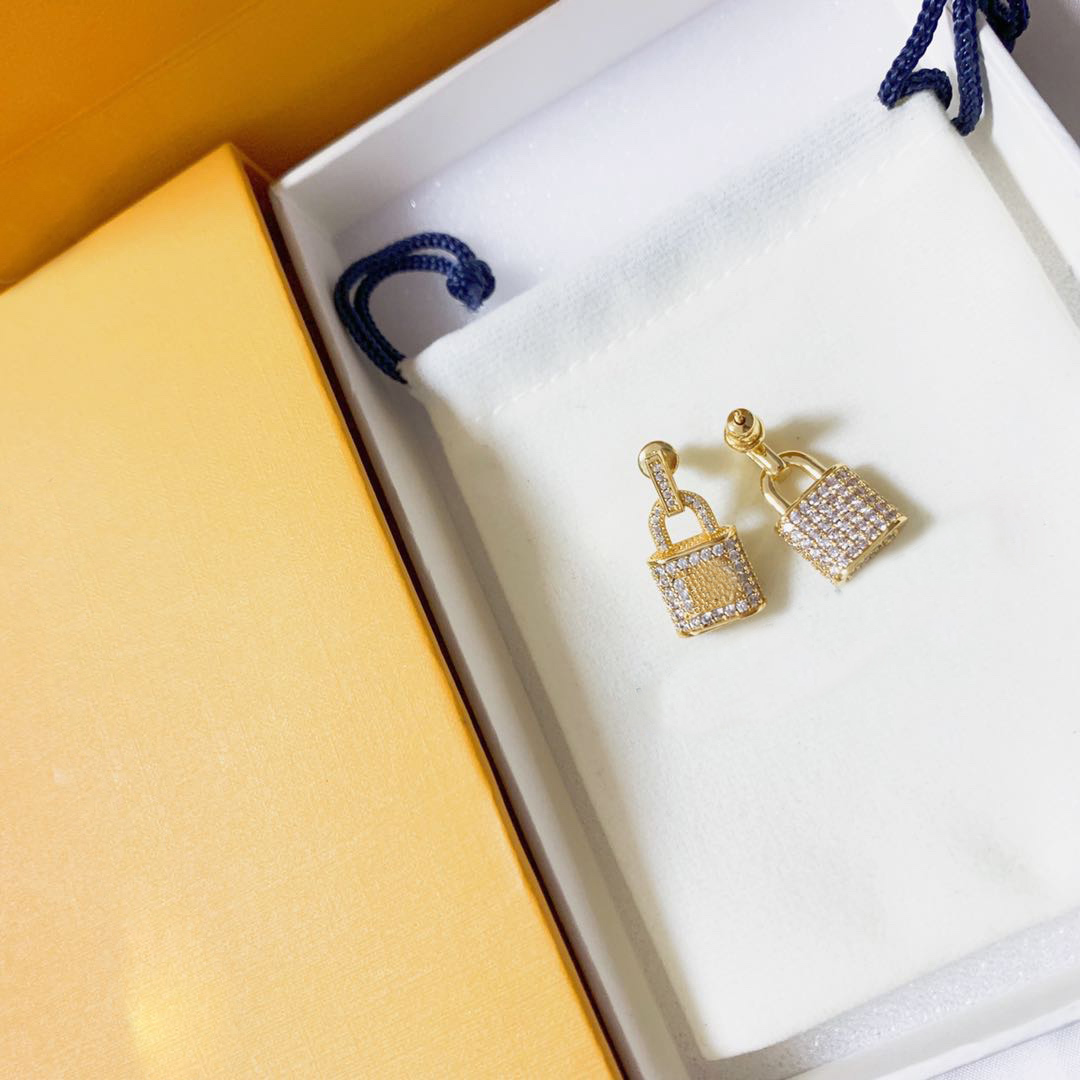 

Lock Earrings Charm for Women Fashion Heart Pendant Earring Ladies Jewelry Letters Designer Ear Ring with Box